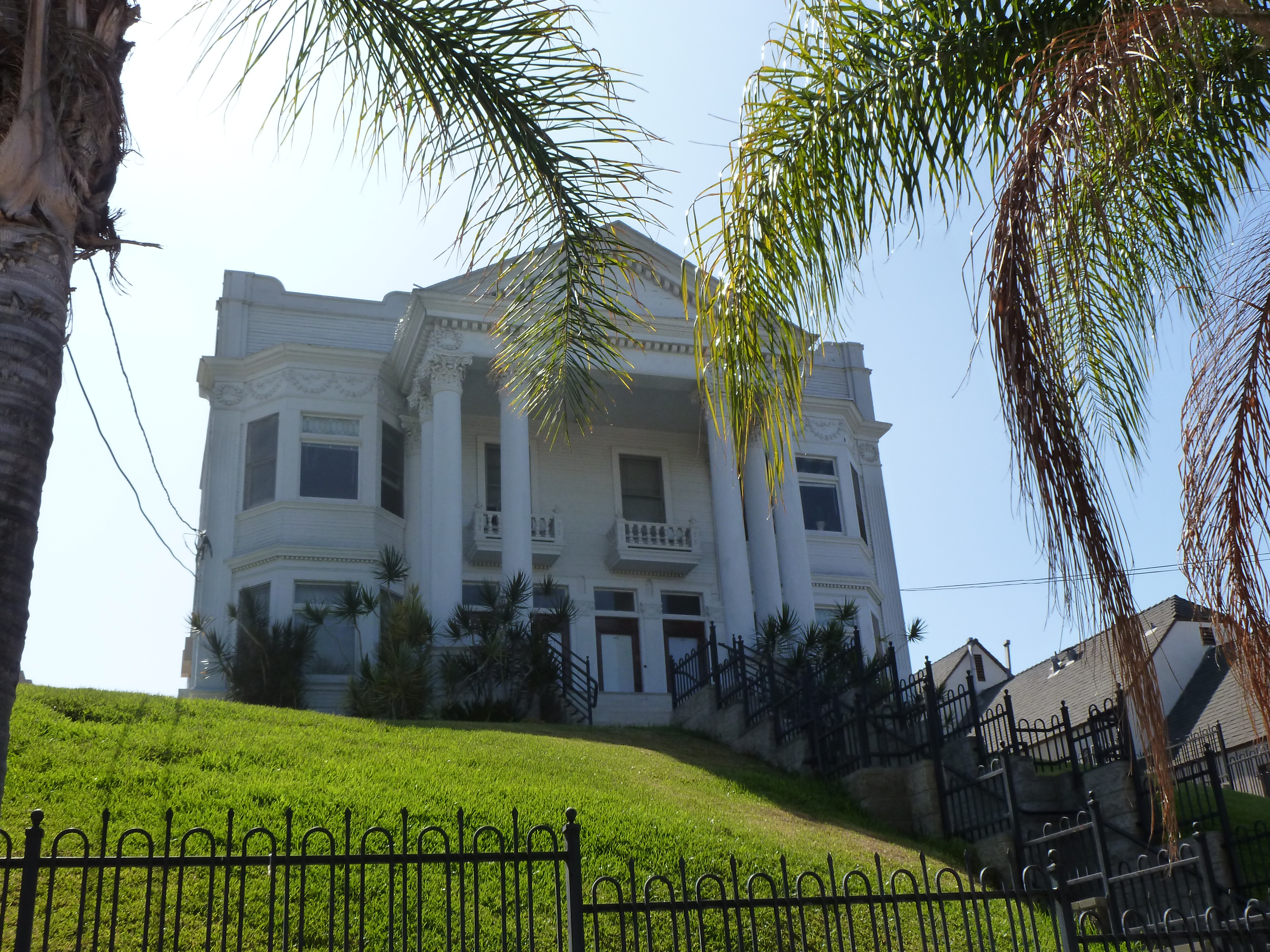 Historic Places Los Angeles - Resource Report
